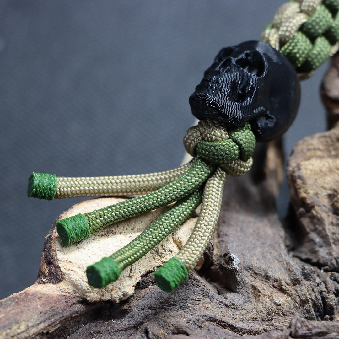 Oliv/Sand mit Totenkopf